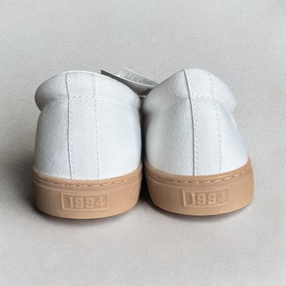 NWT Womens Slip-On Shoes 10 White Cushioned Boat Canvas Casual Sneakers Old Navy - Picture 4 of 8